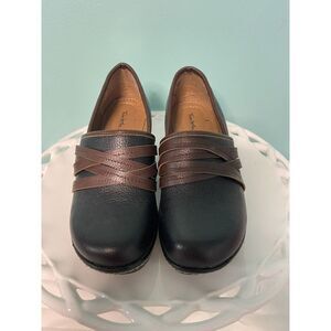 Thom McAn Casper Size 6 Black Brown Leather Wedge Heel Clogs Shoes S-300